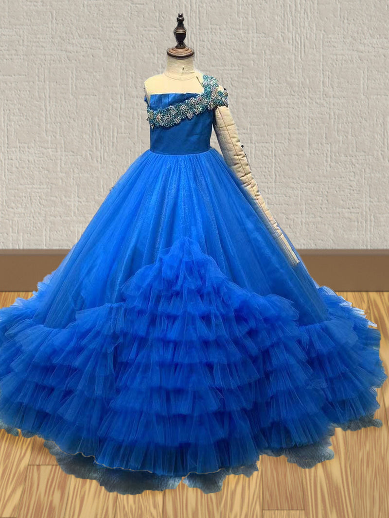 Teenages Stunning  Prom Couture with Sparkly Beaded